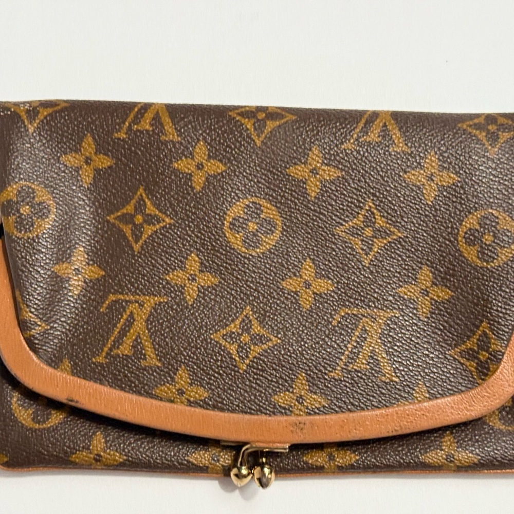 Vintage Louis Vuitton Saks Fifth Ave Large Kisslock Monogram Clutch
